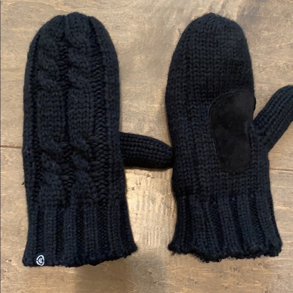 Black Fleece Lined Woman's Mittens